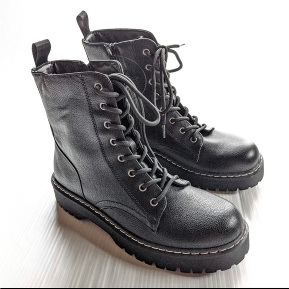 Sincerely Jules Harley combat Boots - Picture 2 of 3